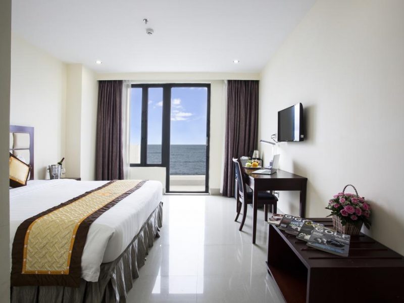 Sea front Hotel – Khách sạn 3 sao view biển tại Đà Nẵng